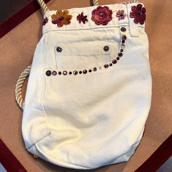 Handmade by Sivia Embroidered Floral and Lace on upcycled denim Shoulder Bag - Picture 2 of 10